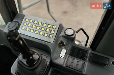 Фронтальный погрузчик Liebherr 564 2006 в 