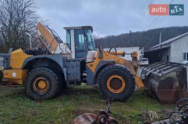 Фронтальный погрузчик Liebherr 574 1999 в Езуполе