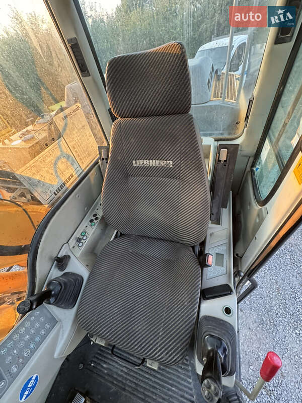 Колесный экскаватор Liebherr 900 Litronic 2010 в Недобоевцах