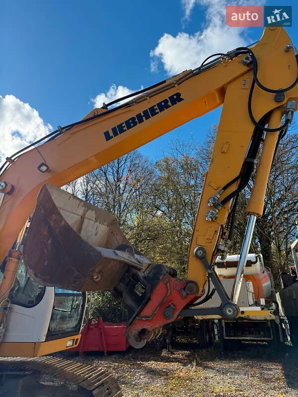 Гусеничний екскаватор Liebherr 900 Litronic 2008 в Чернівцях