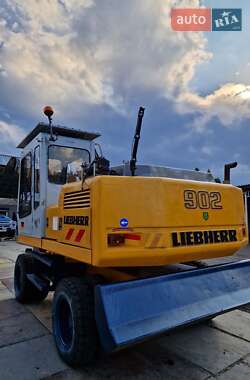 Колесный экскаватор Liebherr 902 1900 в 