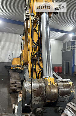 Гусеничный экскаватор Liebherr 904 2005 в 
