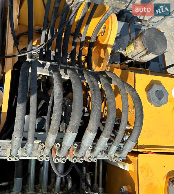 Колісний екскаватор Liebherr 904 2009 в Чернівцях фото 24 Колісний екскаватор Liebherr 904 2009 в Чернівцях