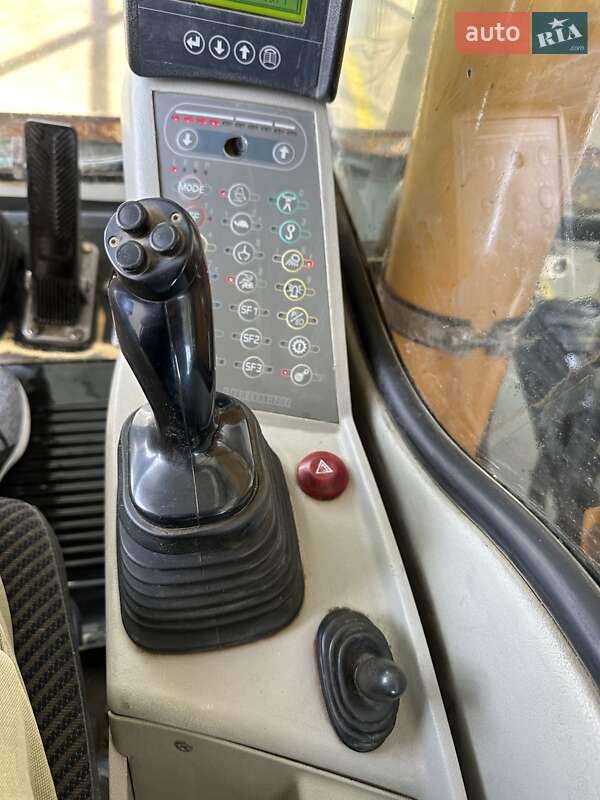 Колесный экскаватор Liebherr 904 2009 в Черновцах