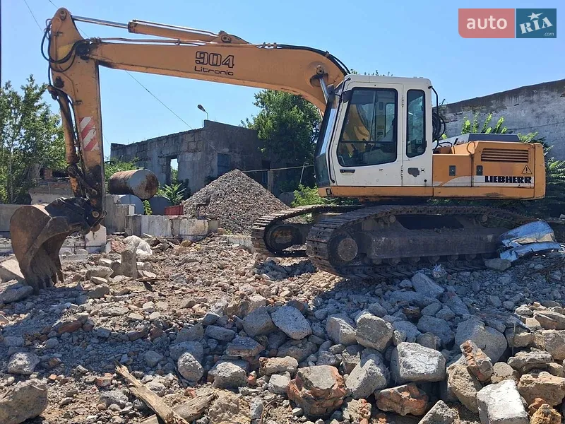 Liebherr 904 2001