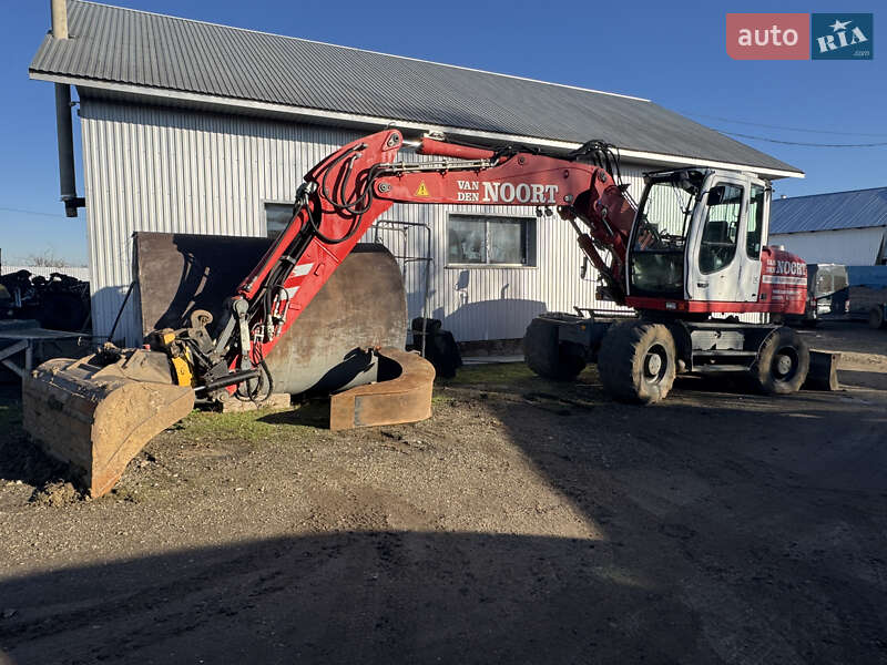 Колесный экскаватор Liebherr A316 2010 в Черновцах