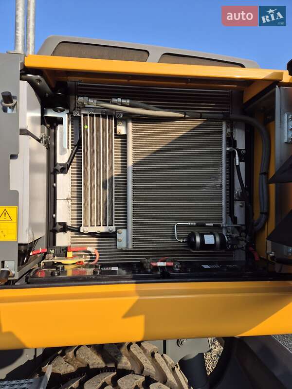 Колісний екскаватор Liebherr A 2016 в Чернівцях фото 13 Колісний екскаватор Liebherr A 2016 в Чернівцях