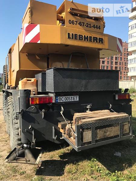 Автокран Liebherr LTM 1982 в Львове