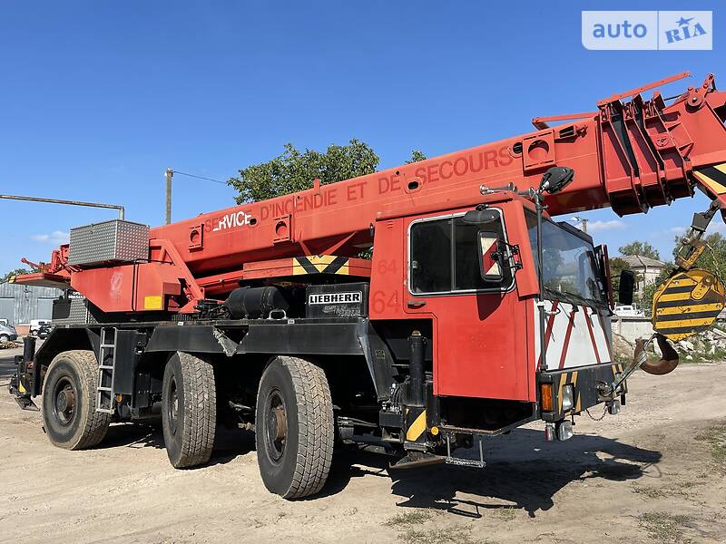 Автокран Liebherr LTM 1993 в Чернігові