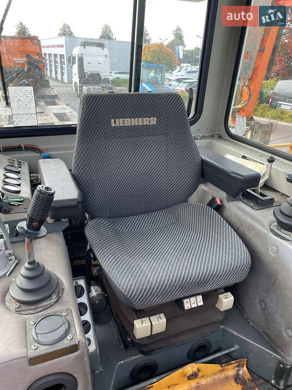 Бульдозер Liebherr PR 2005 в Львове фото 22 Бульдозер Liebherr PR 2005 в Львове