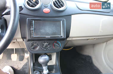 Хетчбек Lifan 320 2012 в 