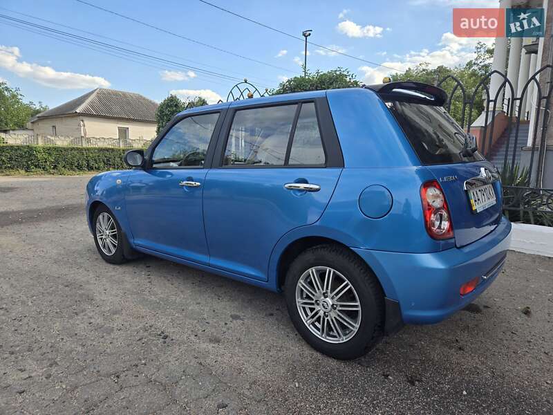 Хэтчбек Lifan 320 2011 в Каменском