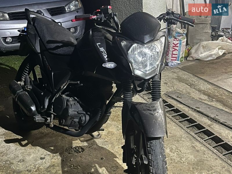 Мотоцикл Классік Lifan CCR 2017 в Стебнику