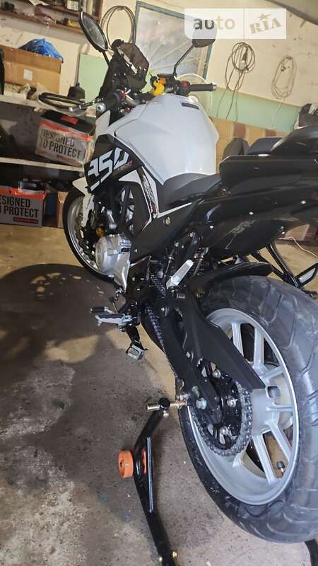 Мотоцикл Без обтікачів (Naked bike) Lifan KP 350 2020 в Слов'янську фото 10 Мотоцикл Без обтікачів (Naked bike) Lifan KP 350 2020 в Слов'янську