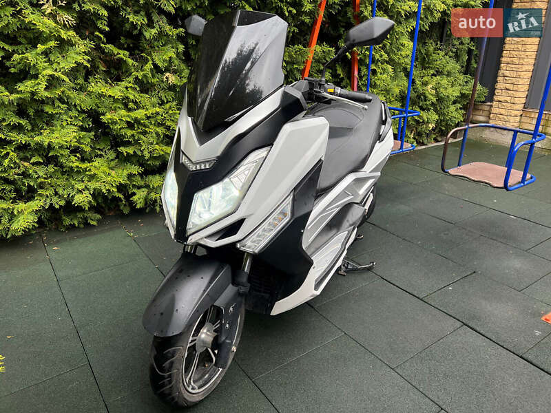 Макси-скутер Like.Bike Earth 2021 в Киеве