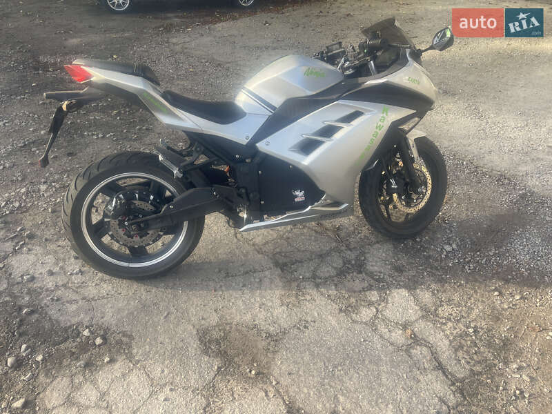 Спортбайк Like.Bike Earth 2023 в Виннице фото Спортбайк Like.Bike Earth 2023 в Виннице