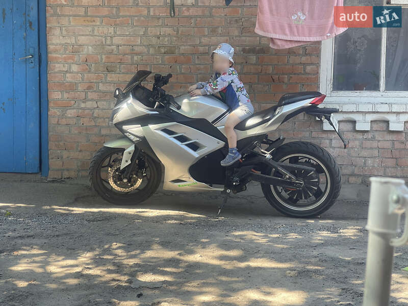 Спортбайк Like.Bike Earth 2023 в Виннице фото 5 Спортбайк Like.Bike Earth 2023 в Виннице