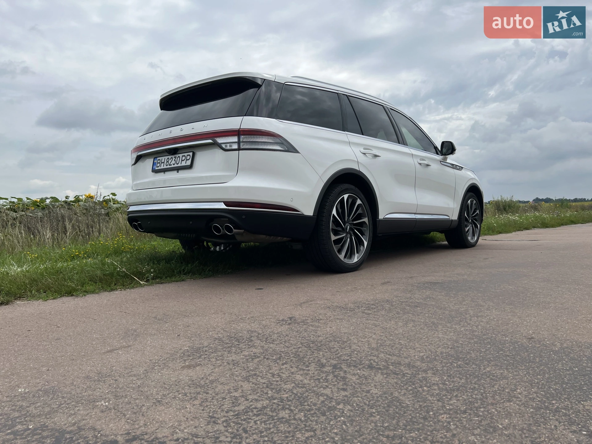 2021 Lincoln Aviator - мініатюра 10