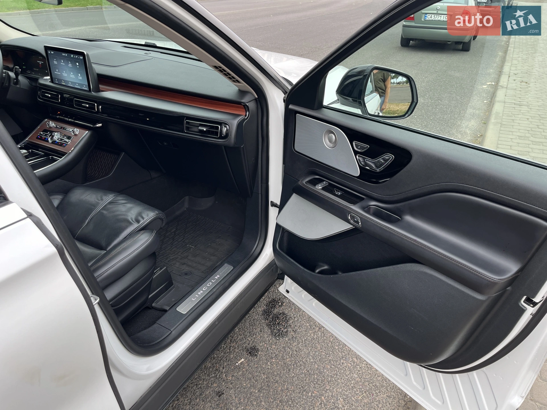2021 Lincoln Aviator - мініатюра 37
