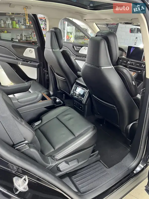 Lincoln Aviator 2019 VIN 5LM5J7WC4LGL05907 фото оголошення 30 з 69