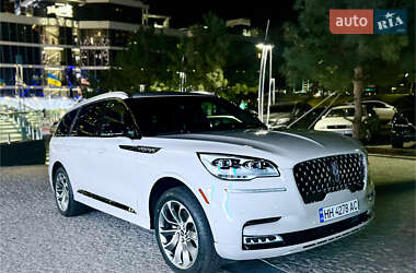 Позашляховик / Кросовер Lincoln Aviator 2020 в 
