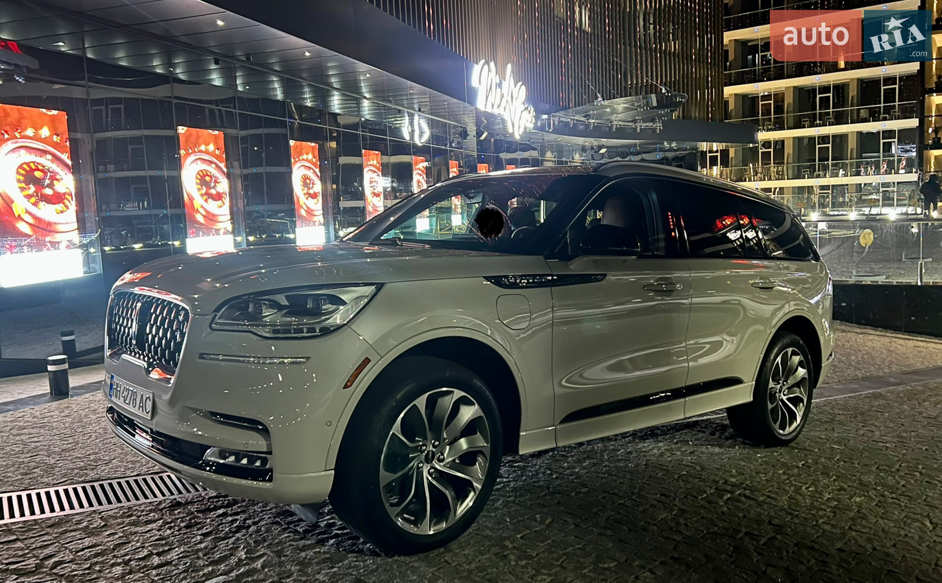 2020 Lincoln Aviator - мініатюра 9
