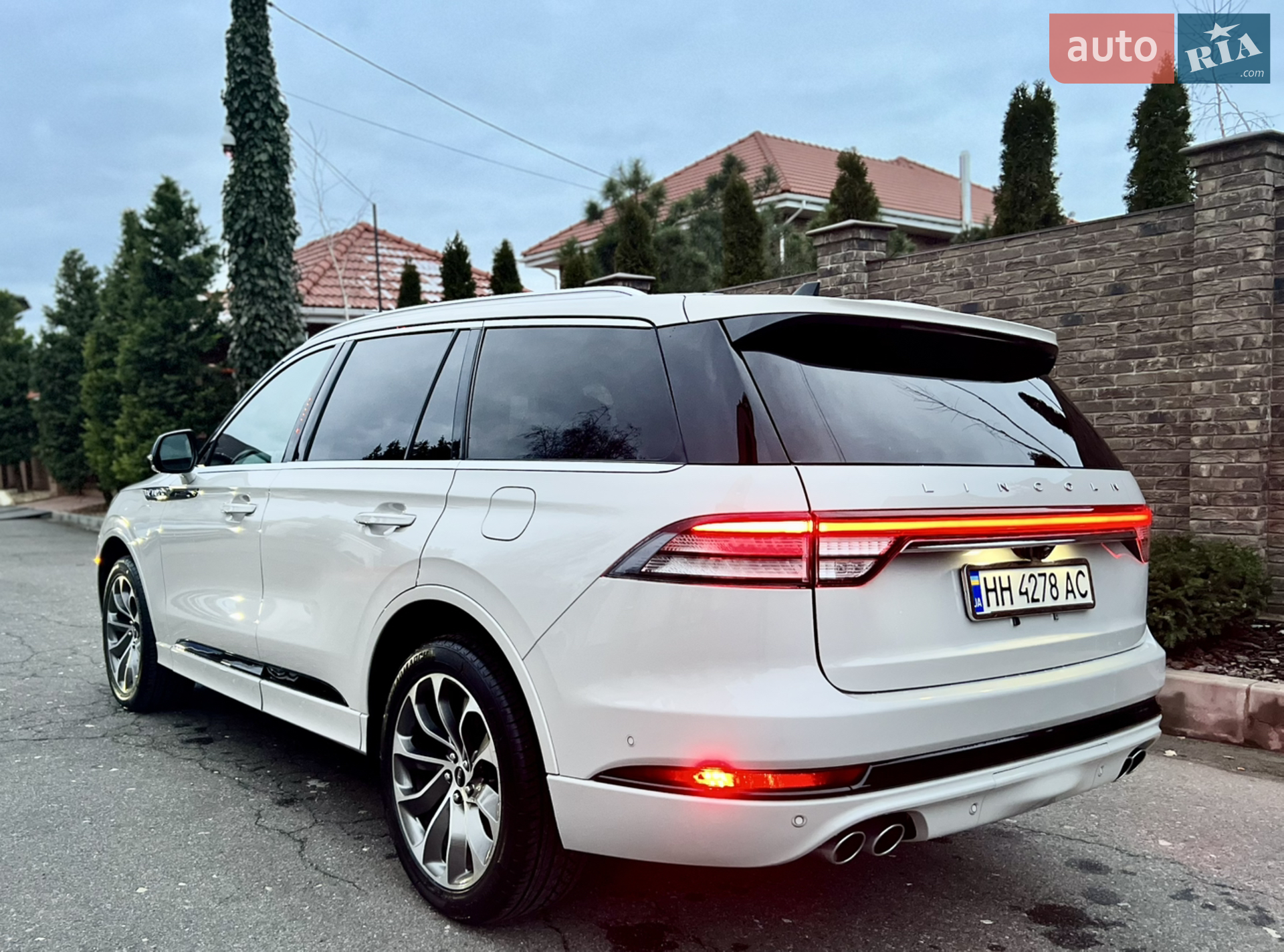 2020 Lincoln Aviator - мініатюра 23