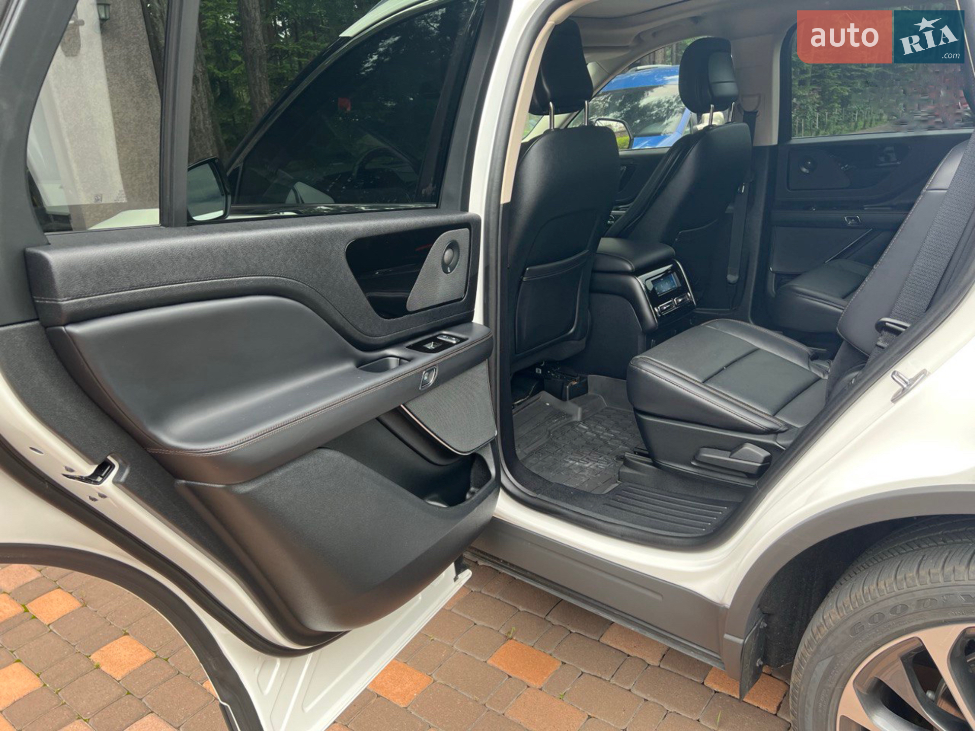 2021 Lincoln Aviator - мініатюра 30