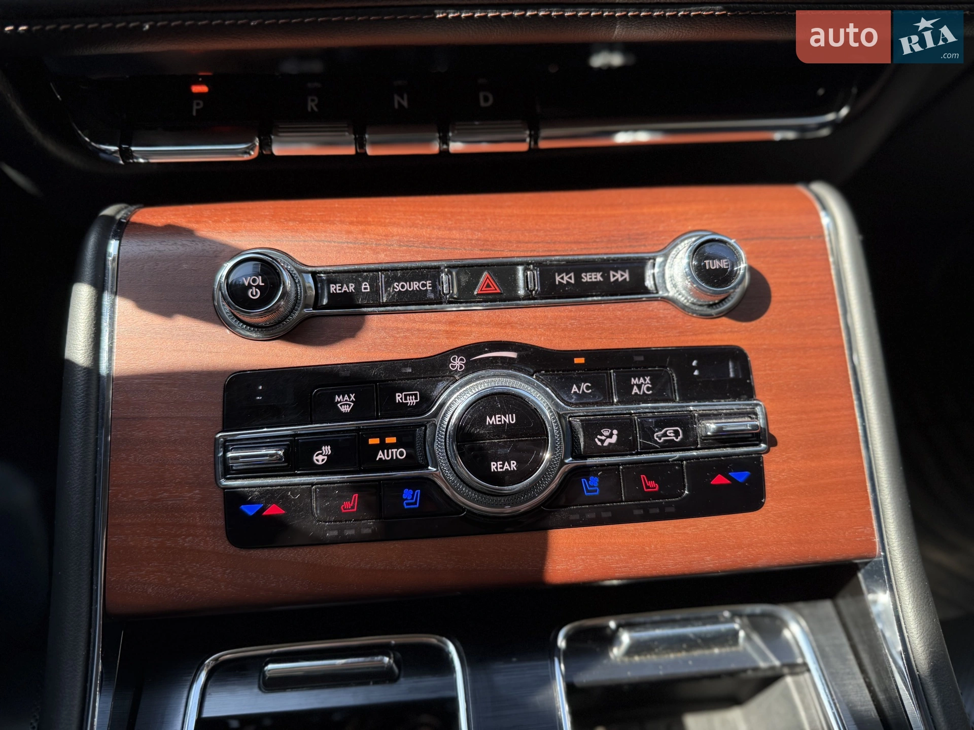 2020 Lincoln Aviator - мініатюра 21