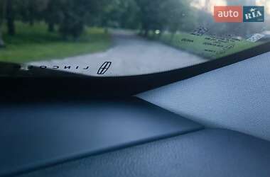 Позашляховик / Кросовер Lincoln Aviator 2023 в 