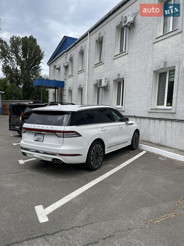 Внедорожник / Кроссовер Lincoln Aviator 2023 в 