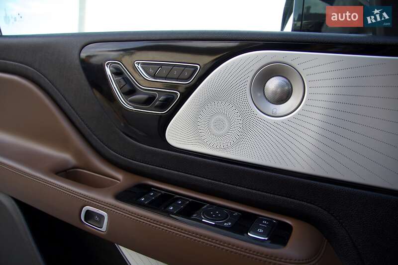 Позашляховик / Кросовер Lincoln Aviator 2022 в Ужгороді
