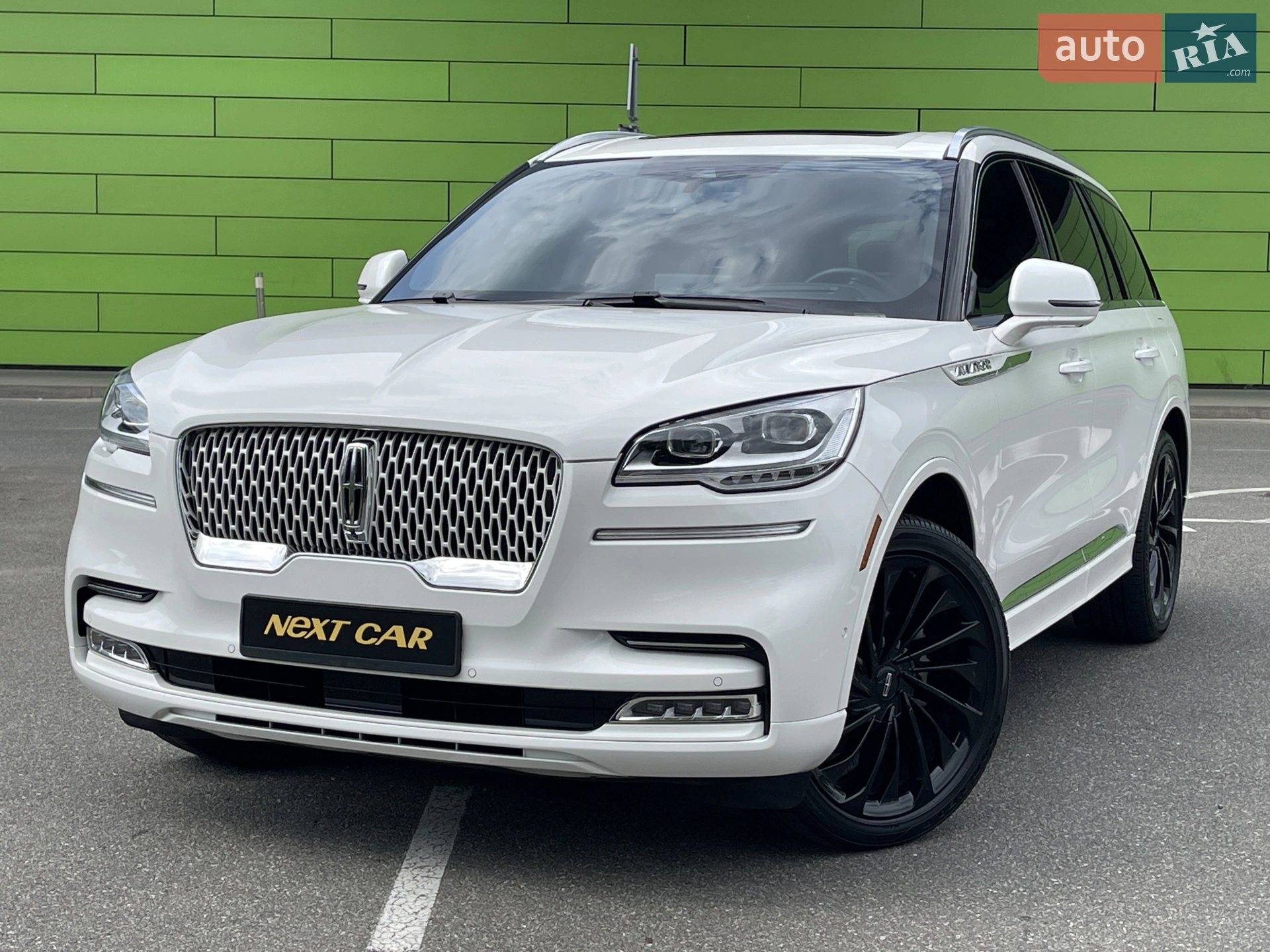 2020 Lincoln Aviator - мініатюра 2