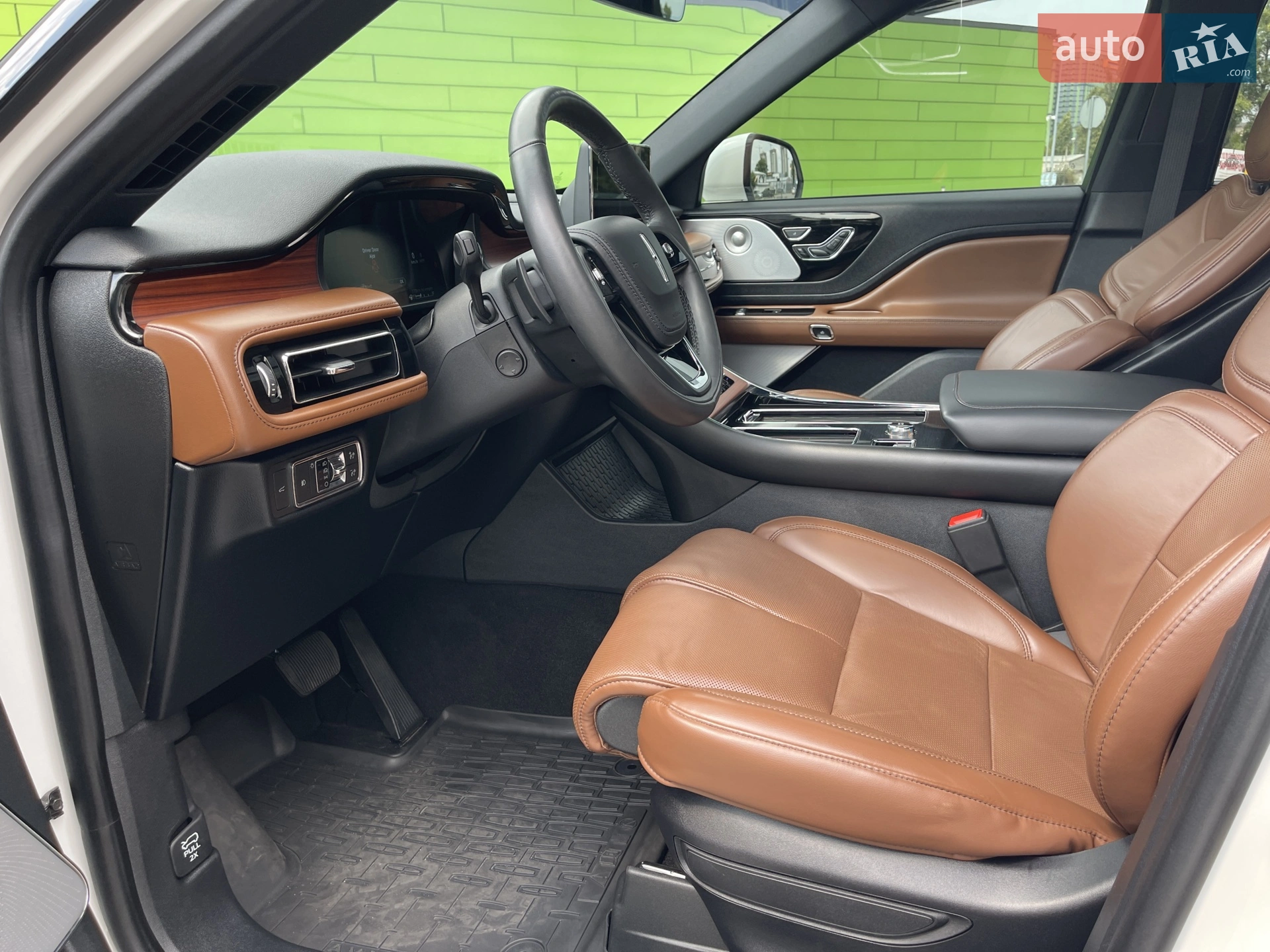 2020 Lincoln Aviator - мініатюра 24