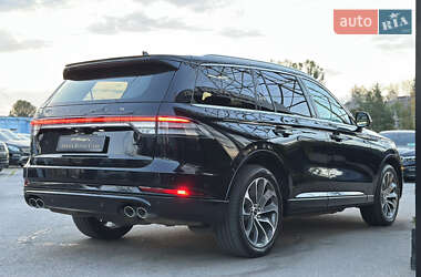 Внедорожник / Кроссовер Lincoln Aviator 2023 в 