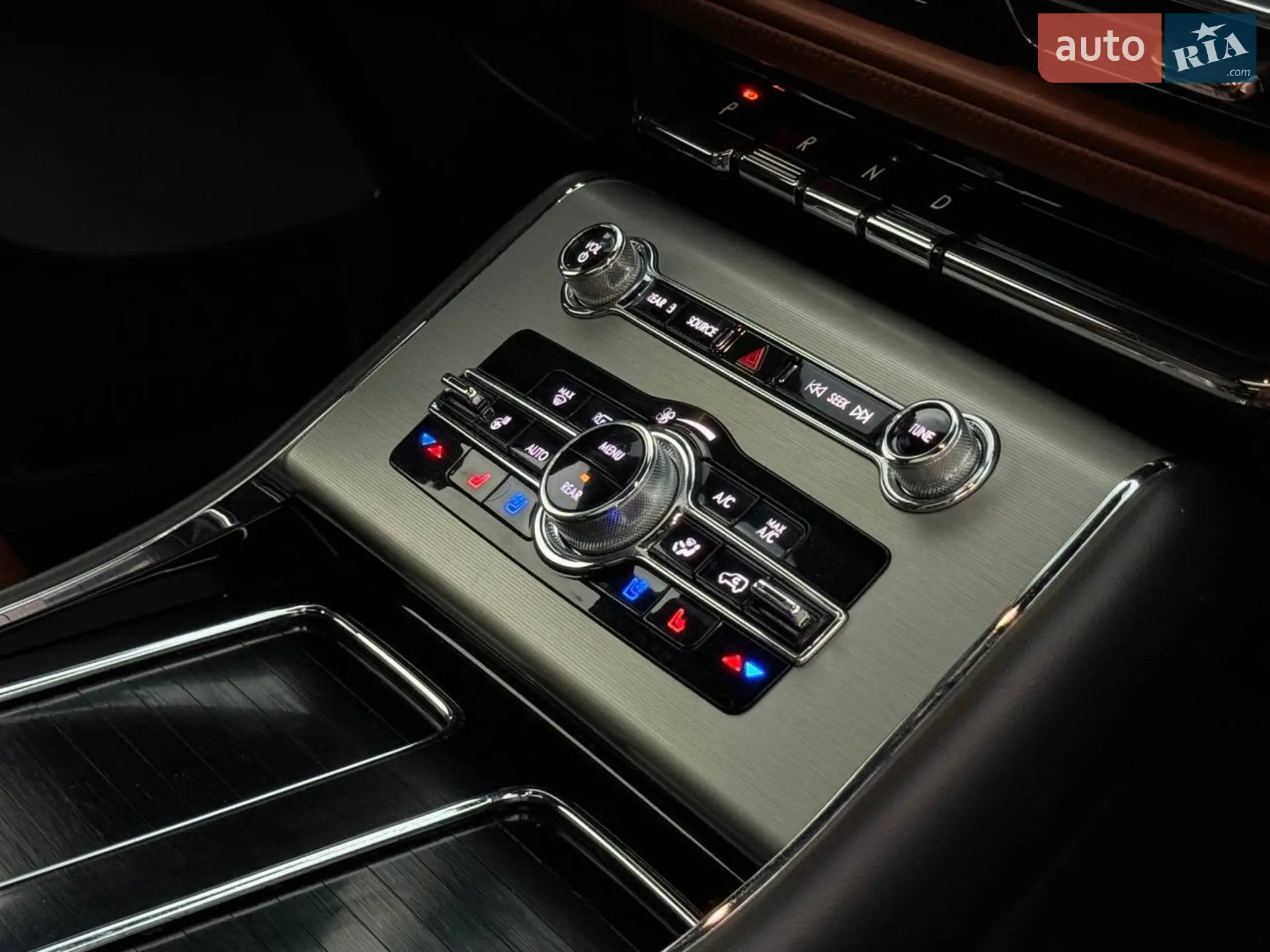2021 Lincoln Aviator - мініатюра 41