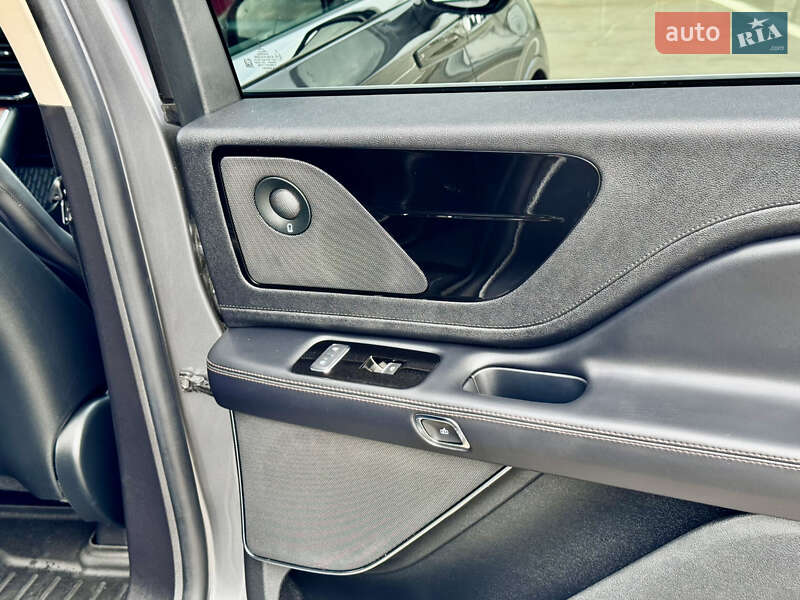Позашляховик / Кросовер Lincoln Aviator 2022 в Києві фото 45 Позашляховик / Кросовер Lincoln Aviator 2022 в Києві
