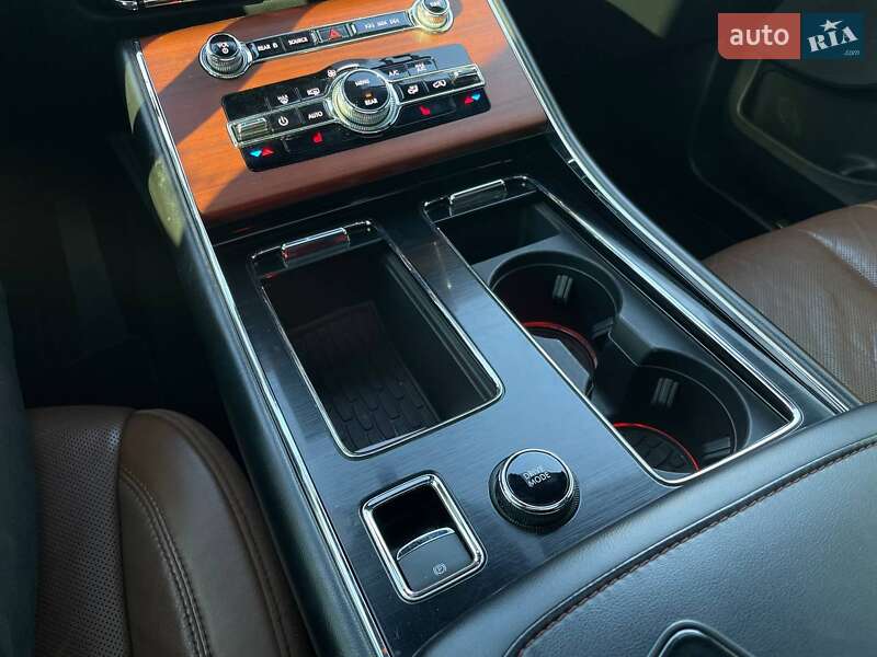 Внедорожник / Кроссовер Lincoln Aviator 2021 в Киеве фото 43 Внедорожник / Кроссовер Lincoln Aviator 2021 в Киеве