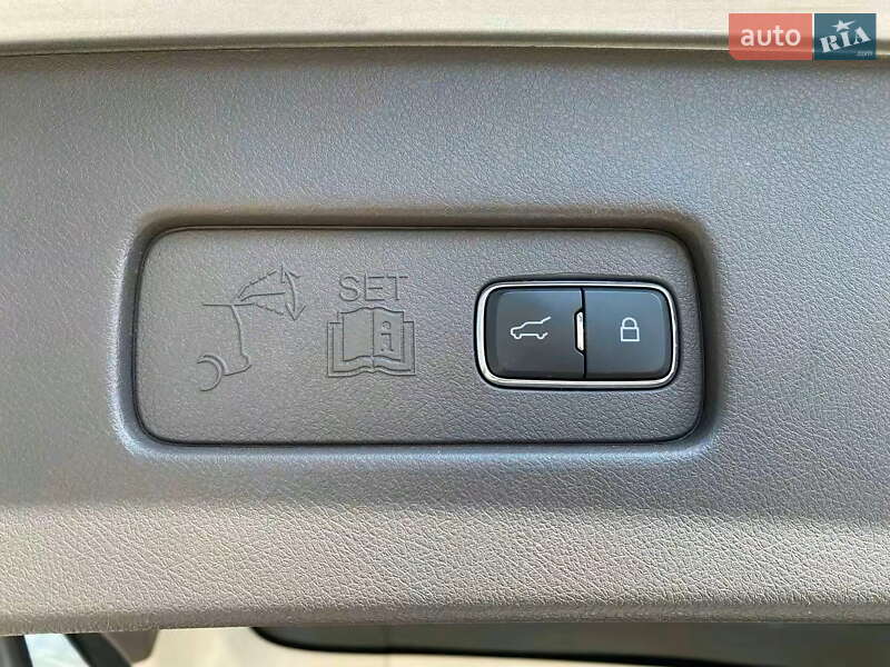 Позашляховик / Кросовер Lincoln Aviator 2019 в Києві фото 17 Позашляховик / Кросовер Lincoln Aviator 2019 в Києві