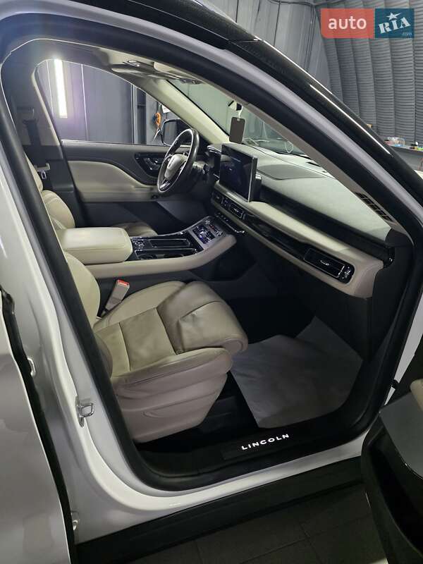 Позашляховик / Кросовер Lincoln Aviator 2020 в Києві