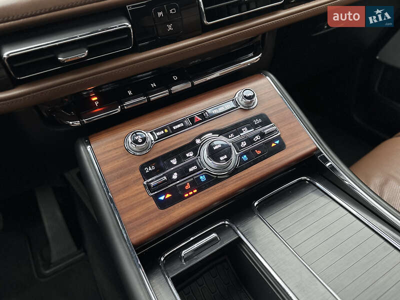 Позашляховик / Кросовер Lincoln Aviator 2019 в Шептицькому