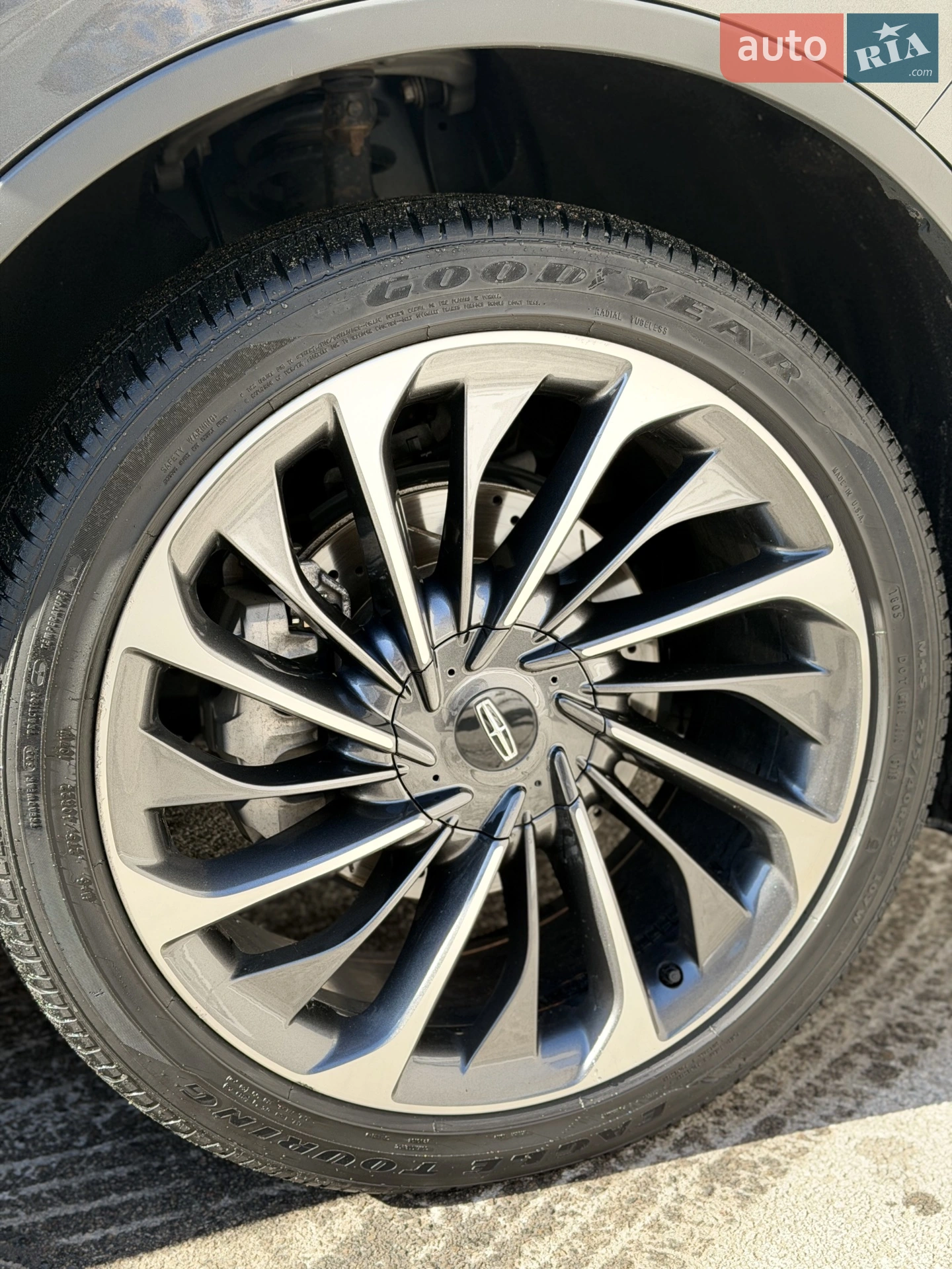 2019 Lincoln Aviator - мініатюра 13