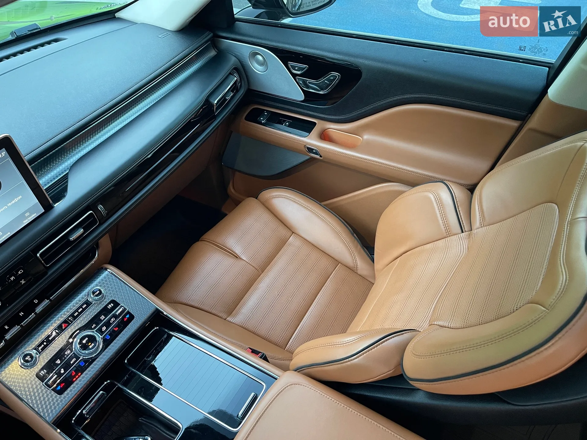 2020 Lincoln Aviator - мініатюра 15