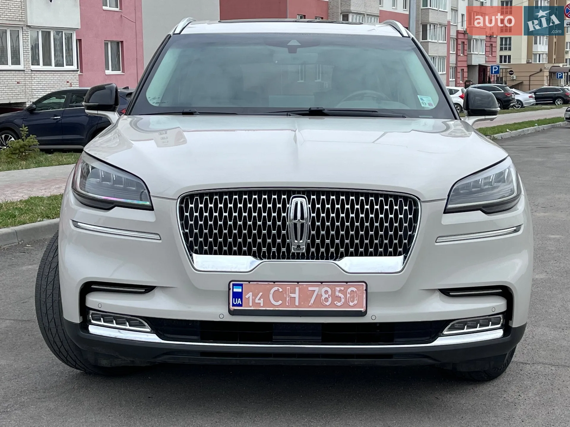 2020 Lincoln Aviator - мініатюра 2
