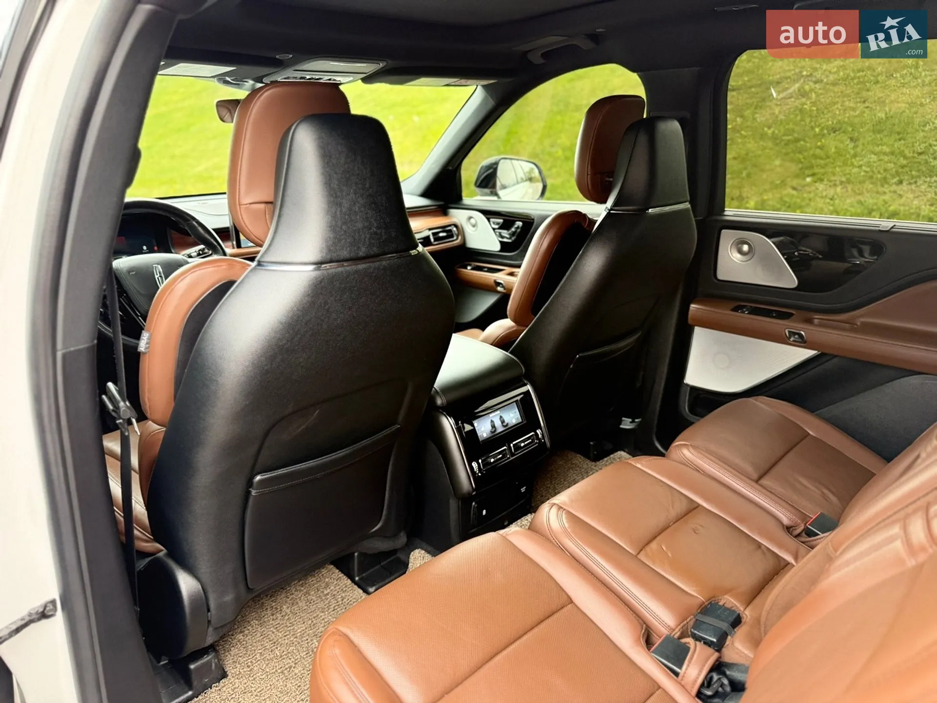 2022 Lincoln Aviator - мініатюра 11