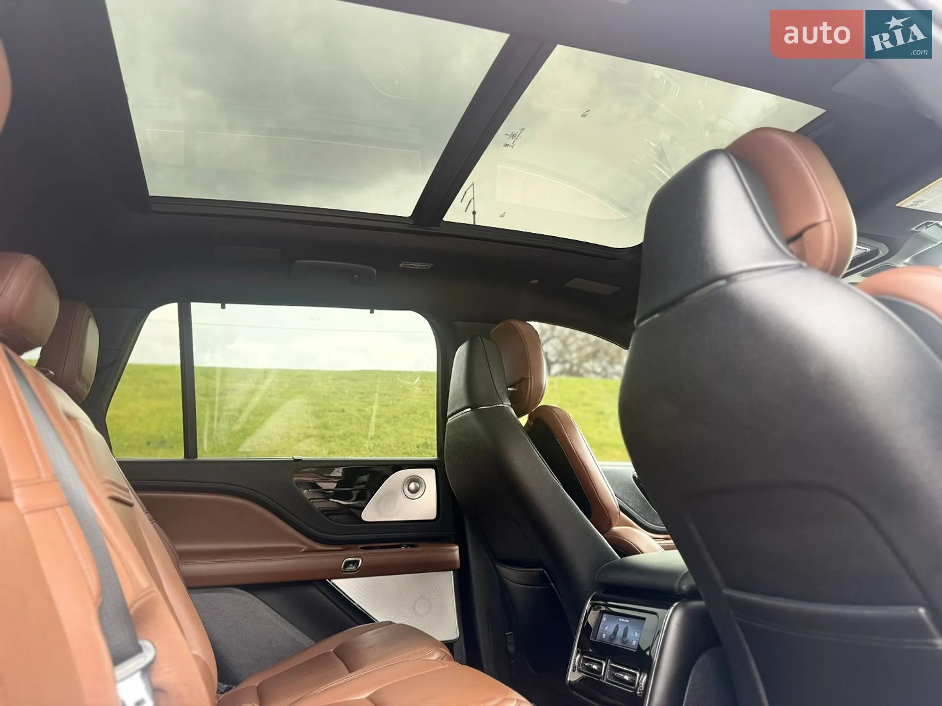 2022 Lincoln Aviator - мініатюра 47