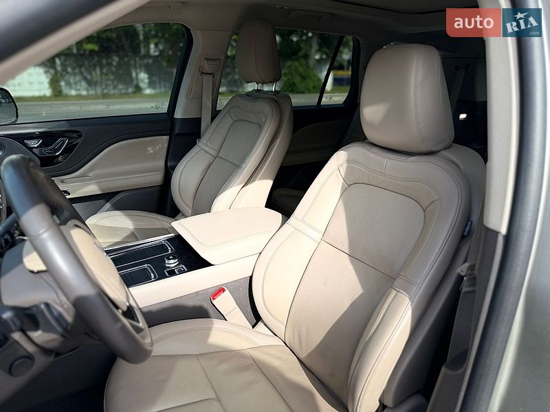 Внедорожник / Кроссовер Lincoln Aviator 2023 в Львове