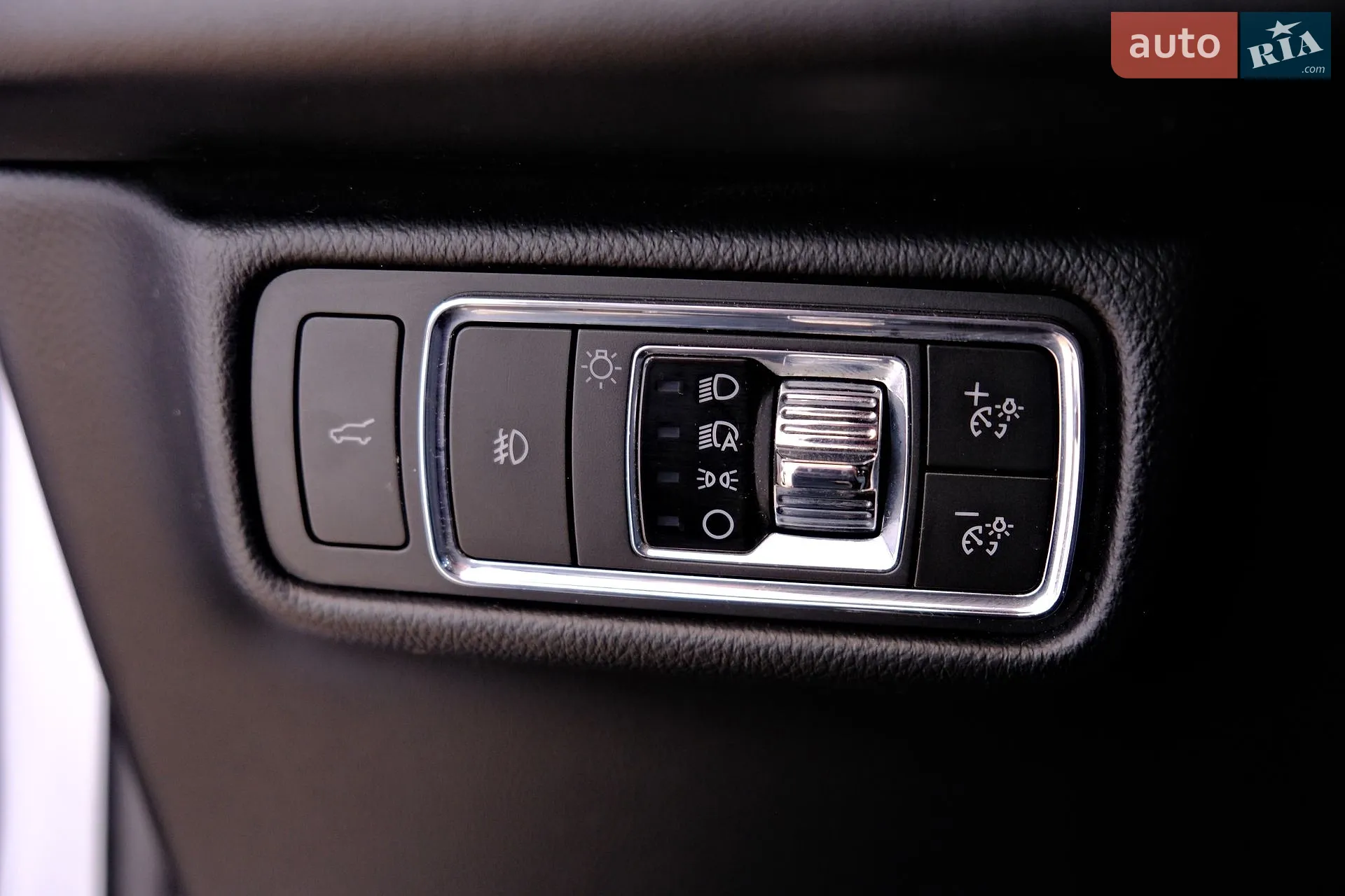 2021 Lincoln Aviator - мініатюра 23