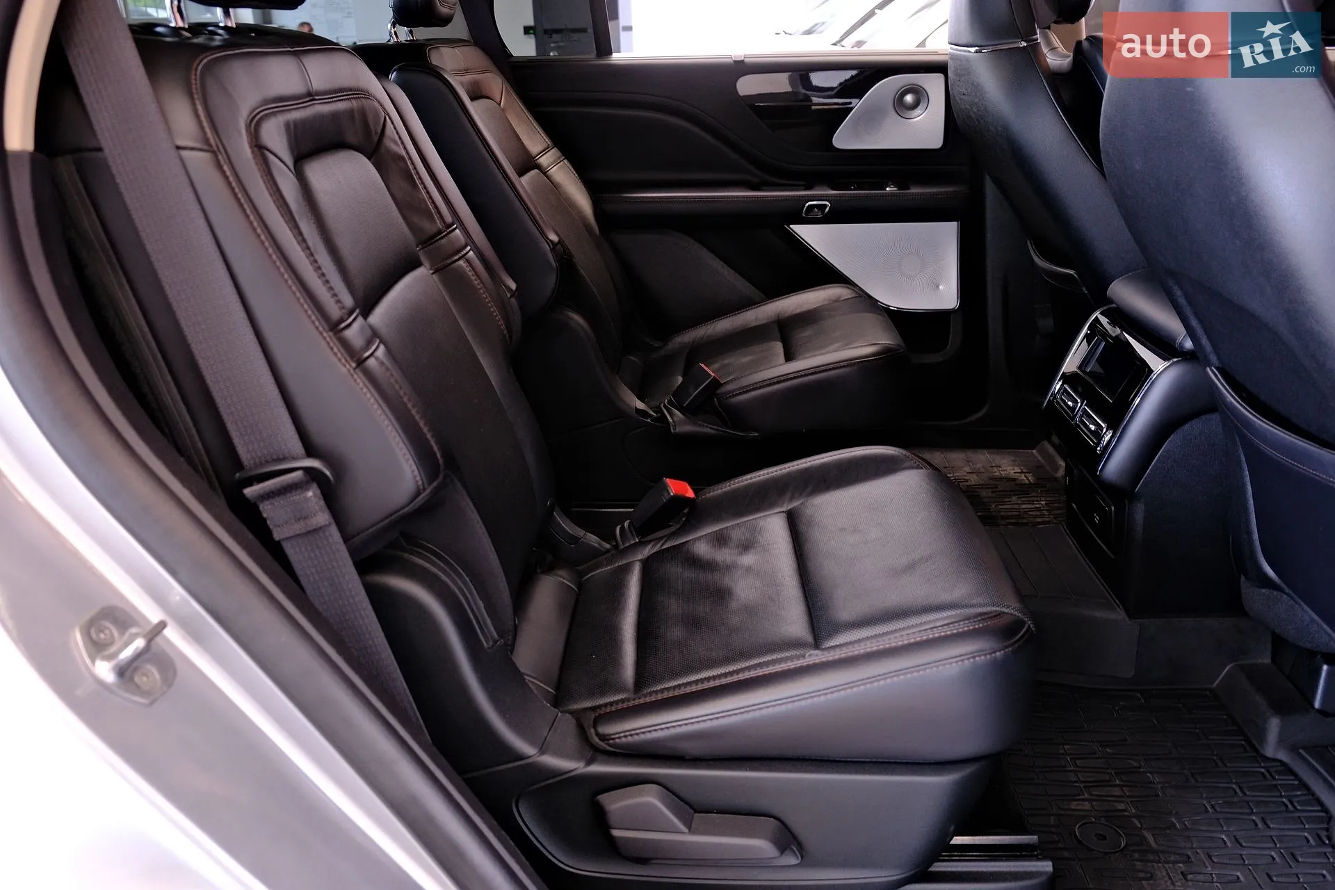 2021 Lincoln Aviator - мініатюра 34