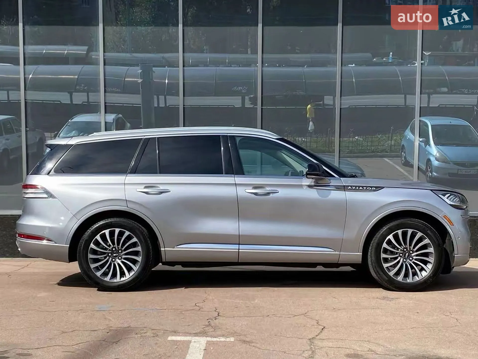 2019 Lincoln Aviator - мініатюра 5